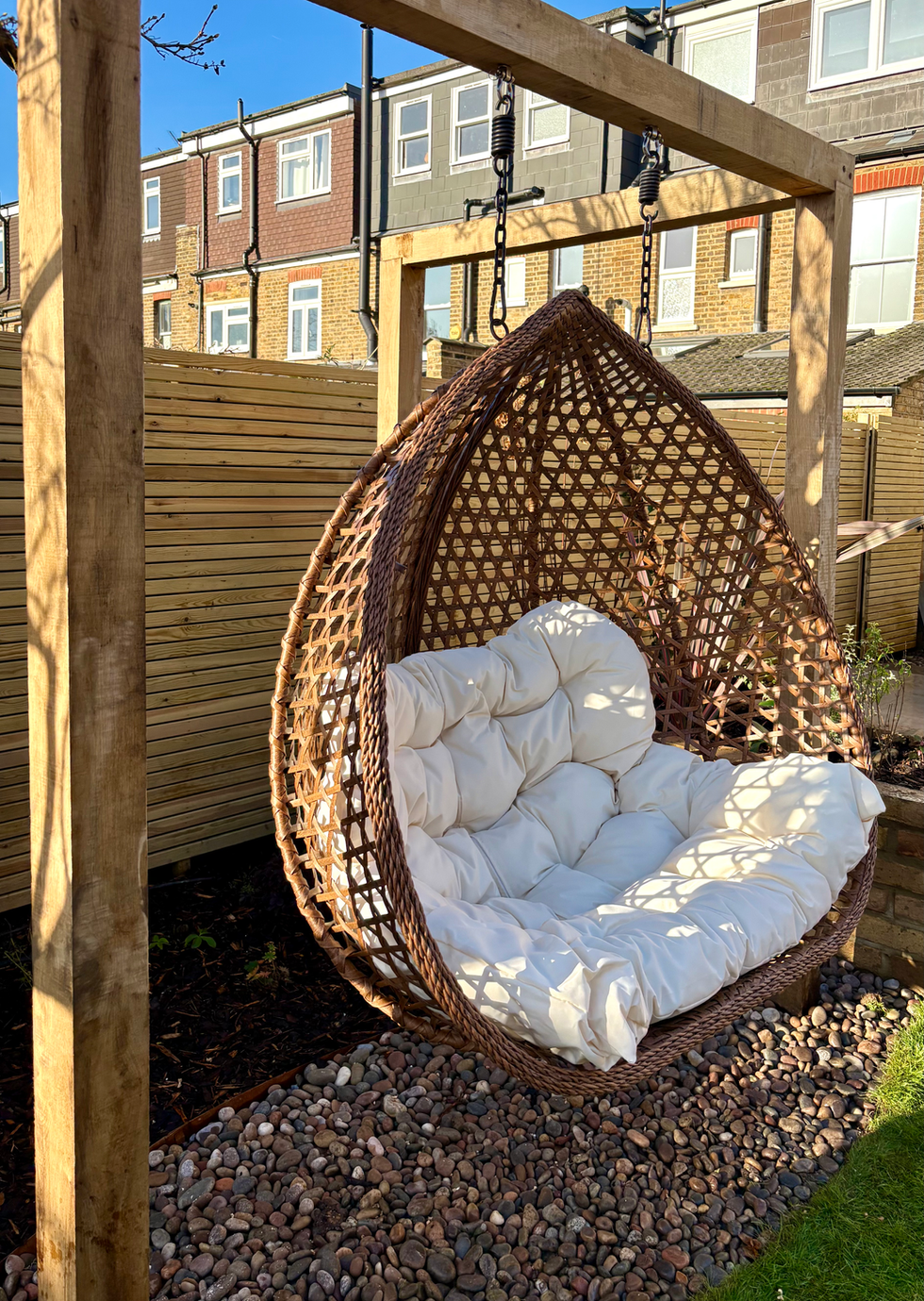 Pod swing in South Ealing in South Ealing by Agata Henderson Garden Design