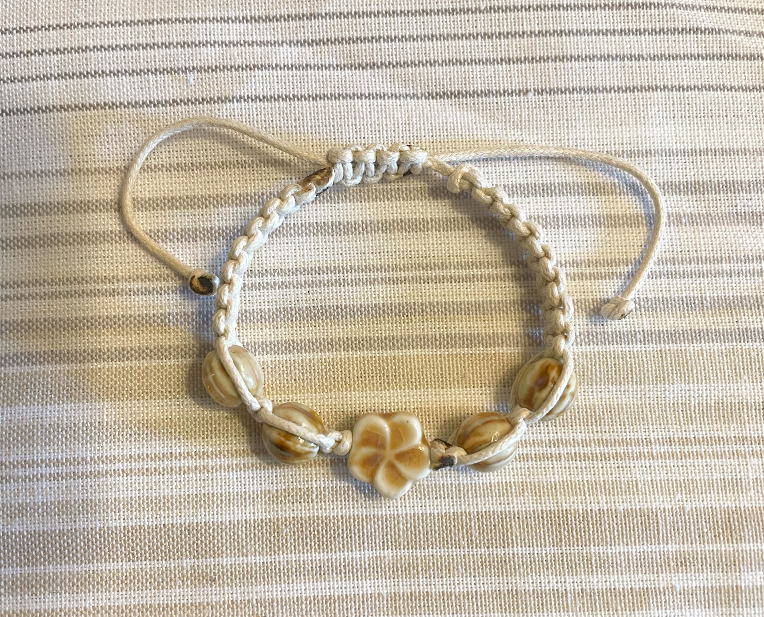 Cream Flower Bracelet