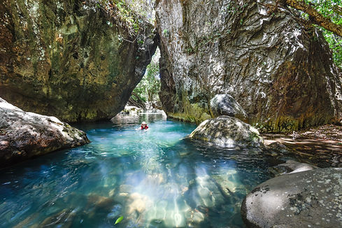 Exploring La Leona Waterfall – An unforgettable experience in Costa Rica’s wilderness.