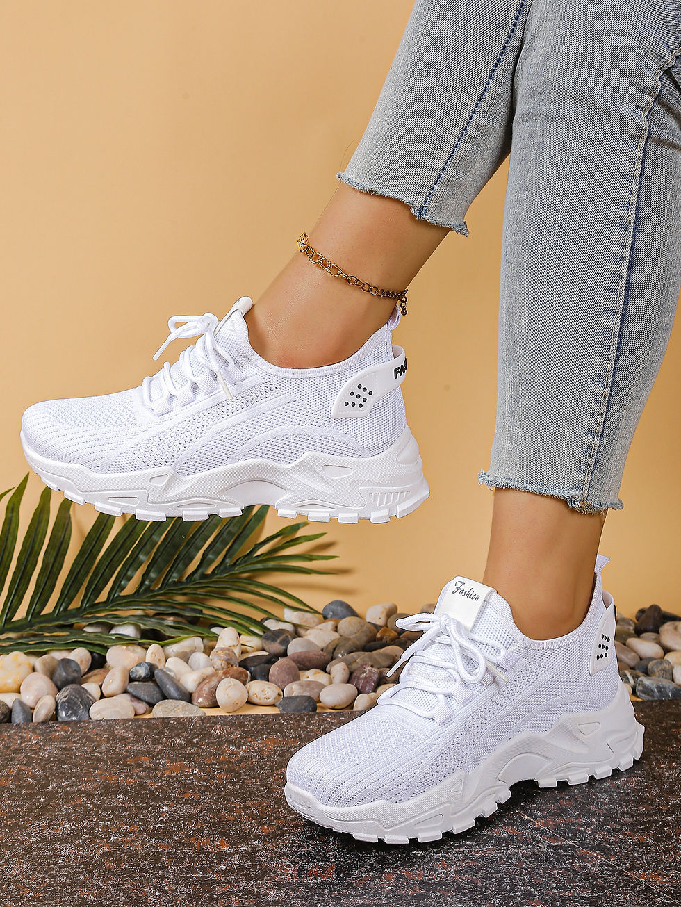 Thumbnail: Tênis Feminino Casual em Malha Respirável – Conforto e Estilo para o Dia a Dia