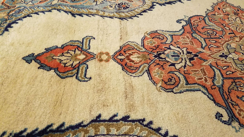High quality Sarouk with a very natural color scheme.