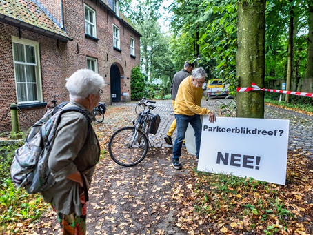 Parkeerterreur in Kloosterlaantje (BN De Stem)