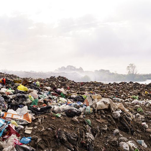 EL MUNICIPIO DE LUJÁN INCUMPLE HACE 5 MESES UNA MEDIDA CAUTELAR QUE INSTA AL CIERRE DEL BASURAL