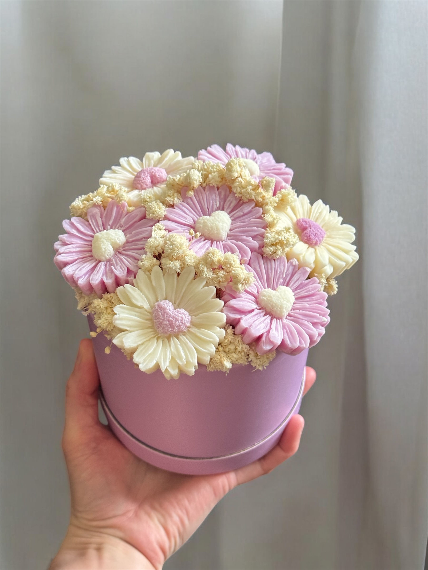 Bouquet de 7 fondants parfumées (décoration) modèle au choix