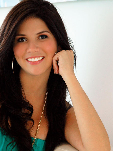 Guimar Urbina: Redefining Elegance in Interior Design with her Exclusive Line of Wallcoverings