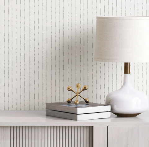 Vertical lines textured wallpaper