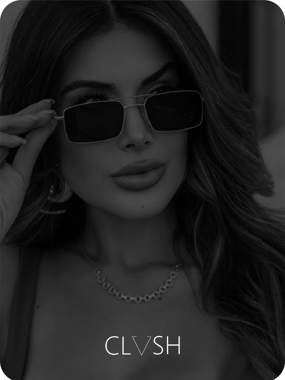 A Clush é uma marca consolidada no segmento de óculos de sol, com forte atuação no atacado e também no desenvolvimento de projetos private label. Nosso trabalho com a marca começou com a construção de uma estrutura de e-commerce mais profissional, capaz de valorizar seus produtos e organizar melhor a experiência de compra no ambiente digital. O projeto foi pensado para destacar a identidade visual da Clush, trazendo uma estética mais fashion e alinhada ao universo da marca, enquanto organizamos o catálogo de forma clara e atrativa para o cliente. Coleções, lançamentos e categorias ganharam destaque dentro da navegação, permitindo que os produtos sejam explorados de forma mais fluida e intuitiva. Ao longo da parceria seguimos evoluindo o site em conjunto com a marca, implementando melhorias, ajustes de layout e novas seções que ajudam a reforçar os benefícios de compra e fortalecer a presença da Clush no ambiente online. O resultado é um e-commerce que acompanha o crescimento da marca e oferece uma experiência de navegação mais completa, alinhando identidade visual, organização de catálogo e estratégia digital.