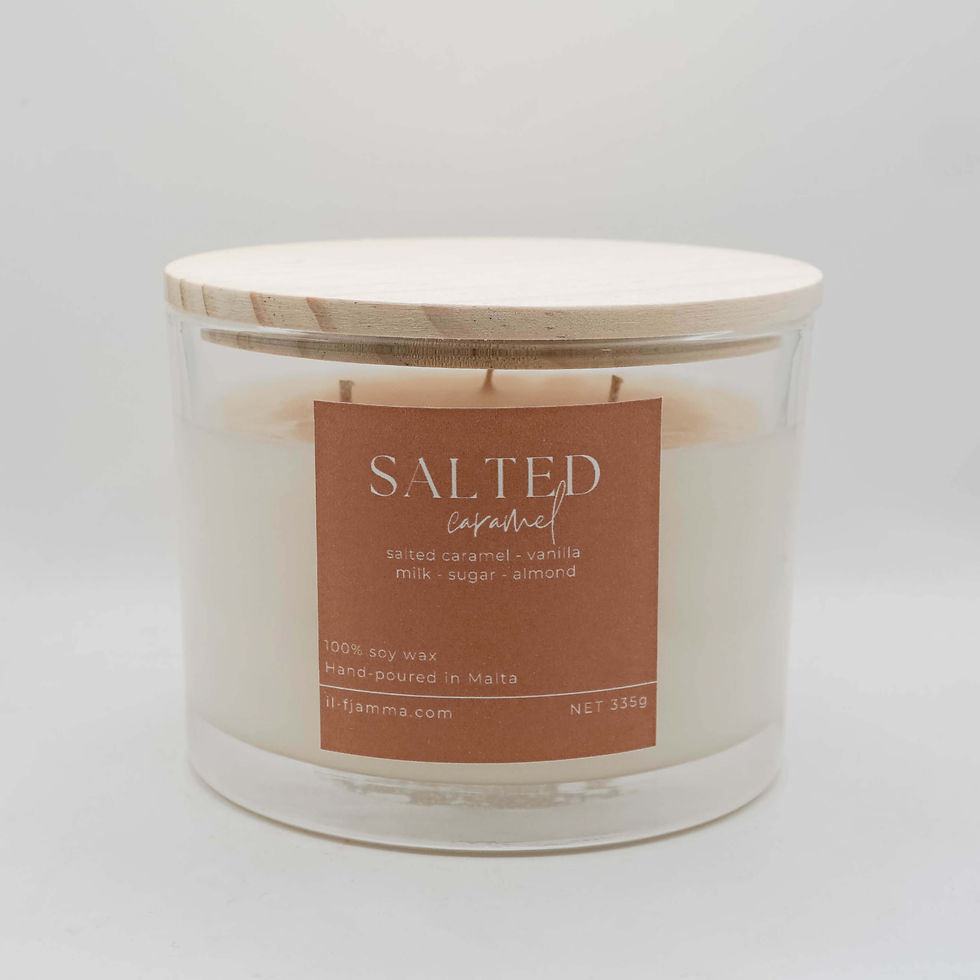 salted caramel scented candle with wooden lid