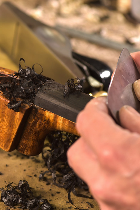 Robin Colyer Oxford Luthier shooting fin