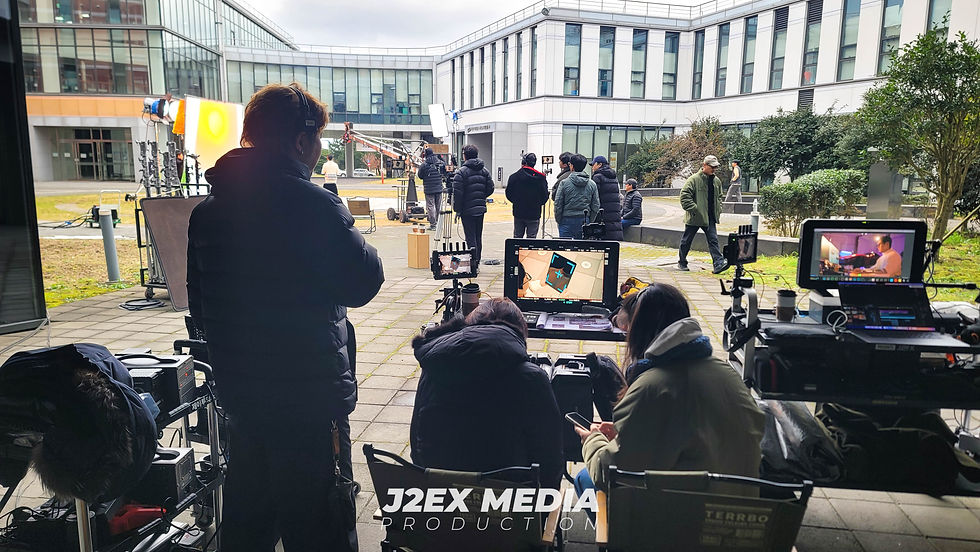 JDC 성과홍보 CF 촬영 화면을 확인하는 현장 모니터링 과정