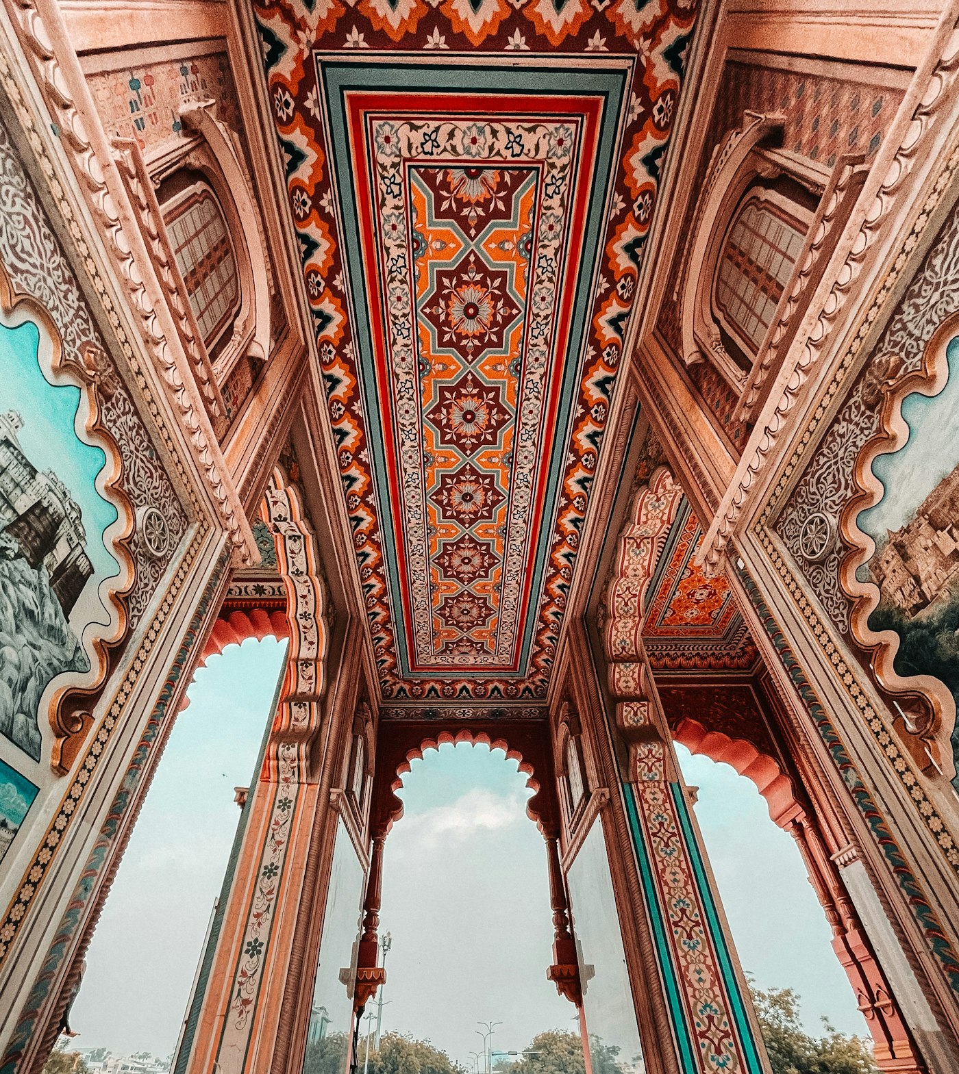 Hand-painted haveli facade in Rajasthan