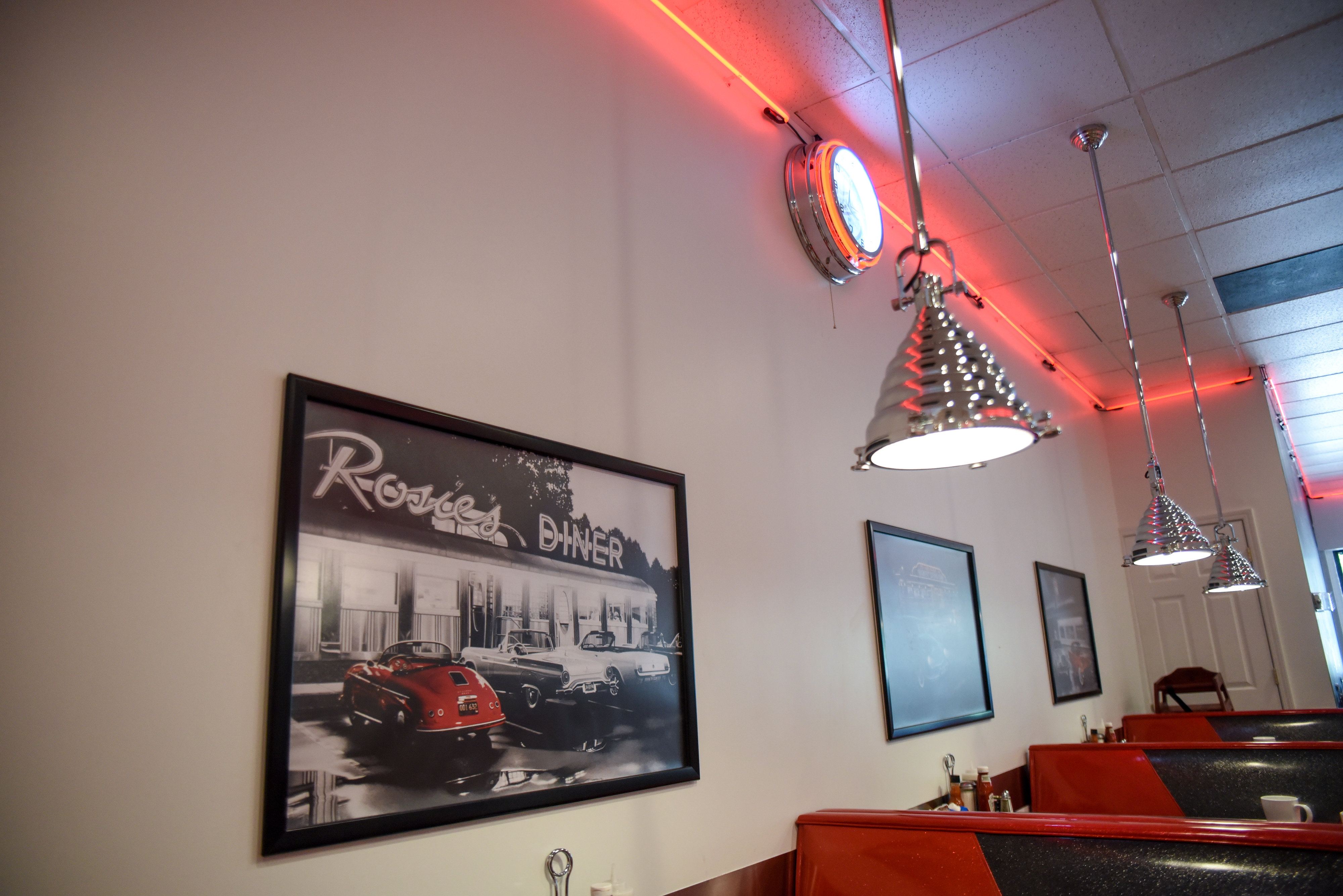 Dave's Diner Interior