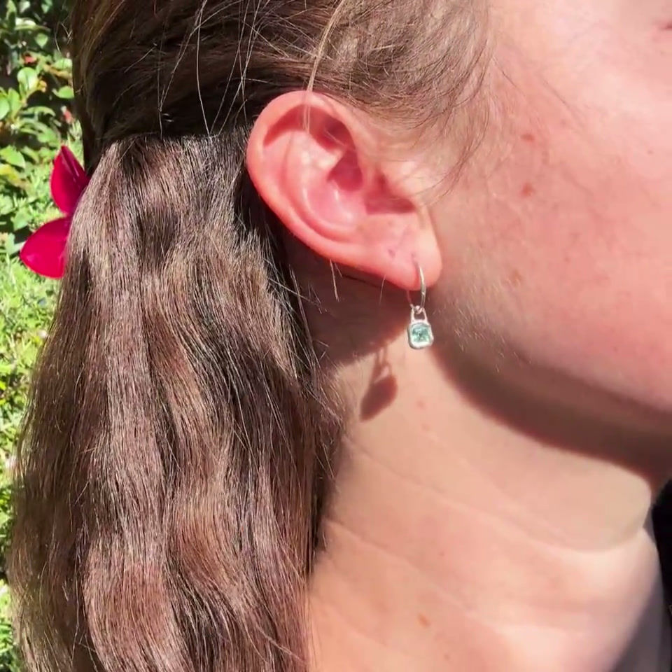 Thumbnail: Ocean Sleeper Earring 🩵