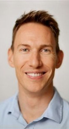 Chris-Scott-200x300_edited.jpg