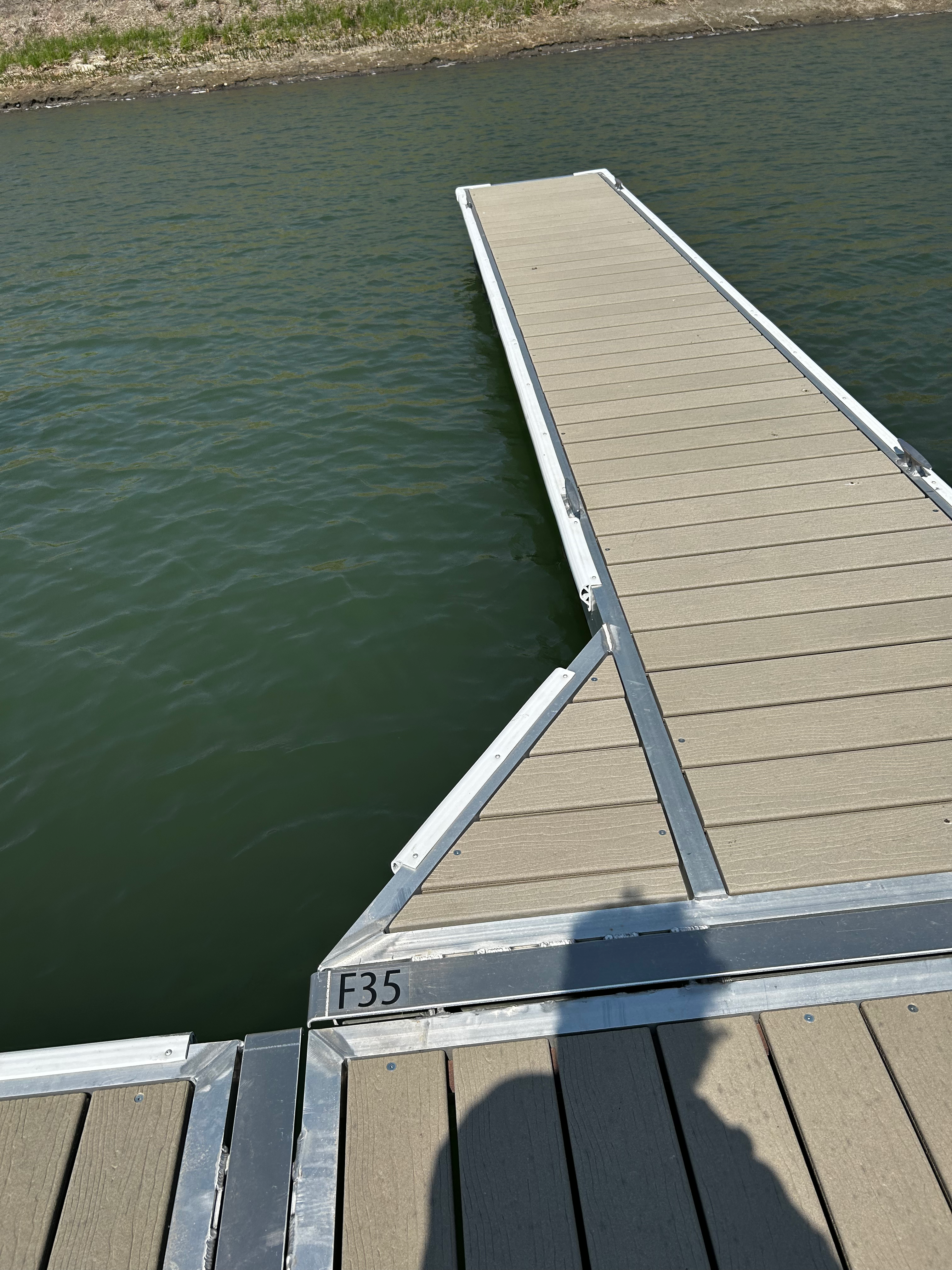 Slip F35 - 20' & No Amp