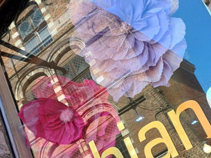 🌸✨ Les vitrines de Lille prennent une nouvelle dimension ! 🌸