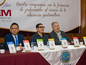 Presentan Colección Pedagógica del Bicentenario