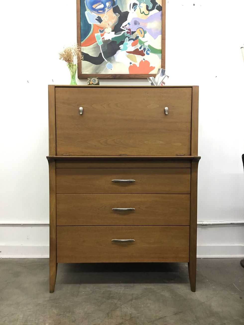 Thumbnail: Mid century dresser
