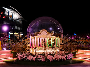 glinda's bubble in wicked sentosa