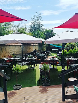 terrasse_BERYTUS_restaurant_PONTOISE_cuisine_libanaise_et_bistro_international_extérieur_ambiance