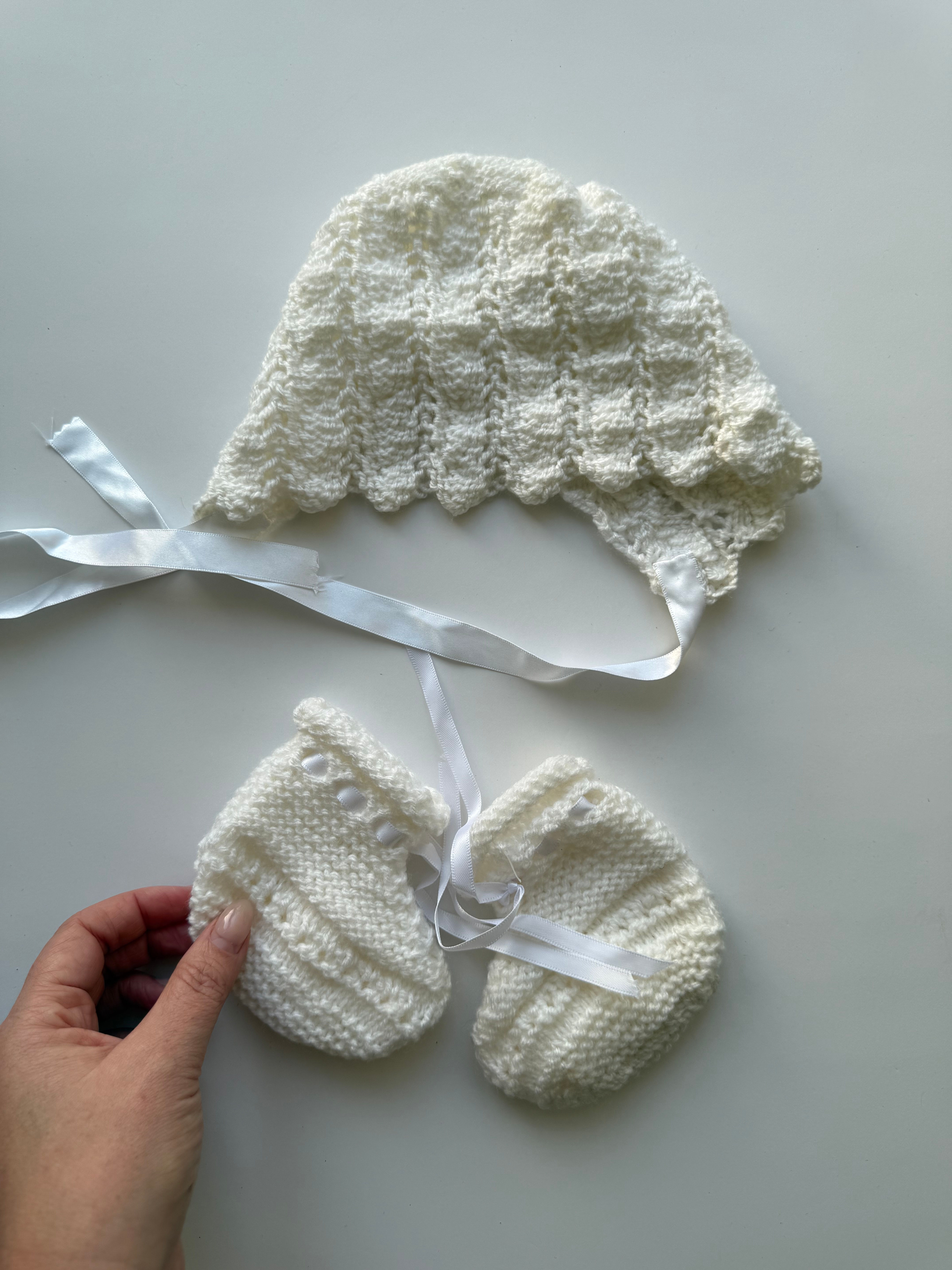 Knitted Two Piece- Age 0-3 Months 