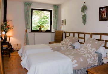 Grande chambre du gîte la Lande 105m2 - hébergement pour 8 personnes Firbeix