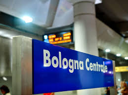 Perché si dice che a Bologna non si perde mai il treno? La storia dietro un detto tutto bolognese