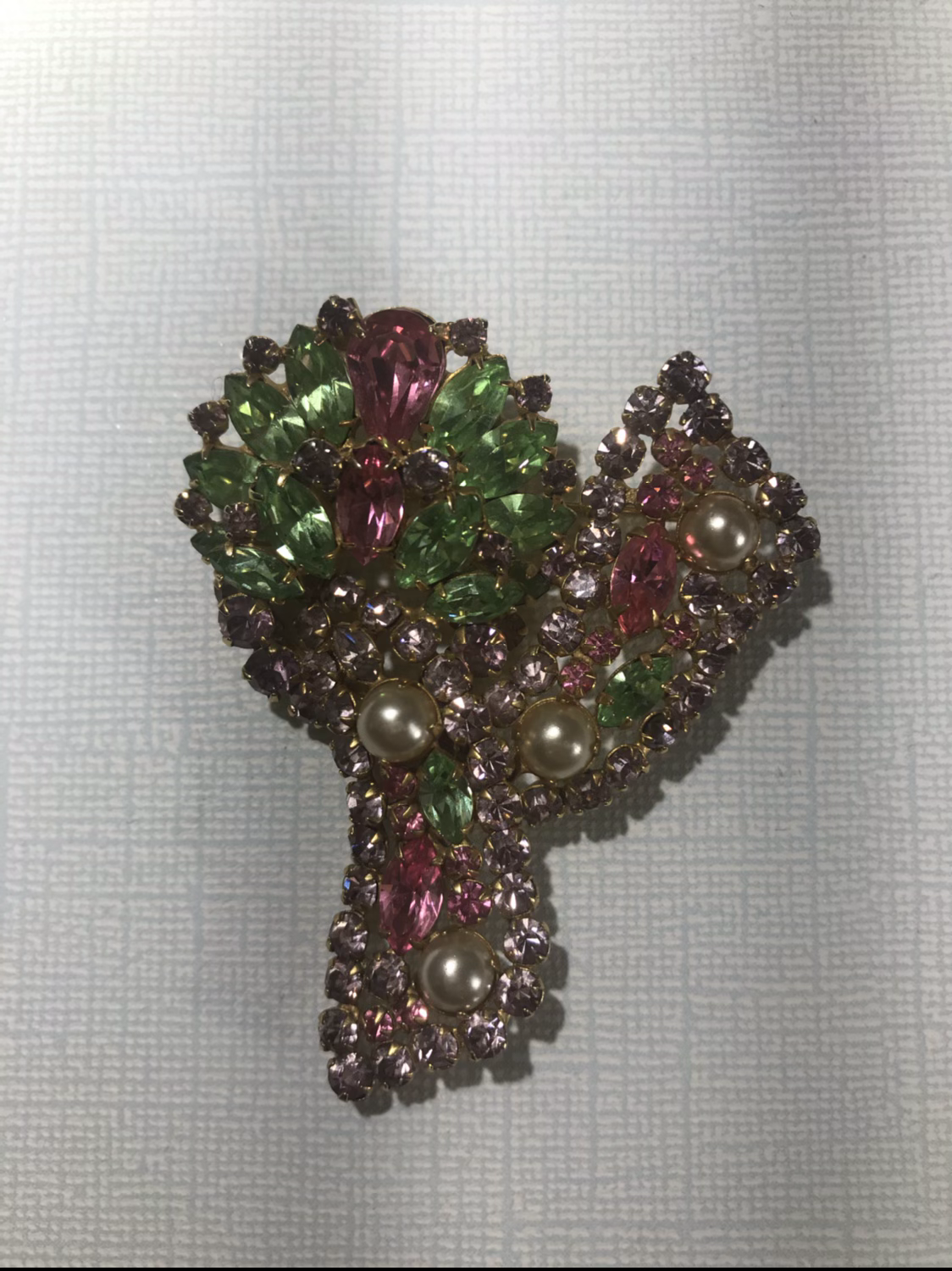 Pink green crystal pin