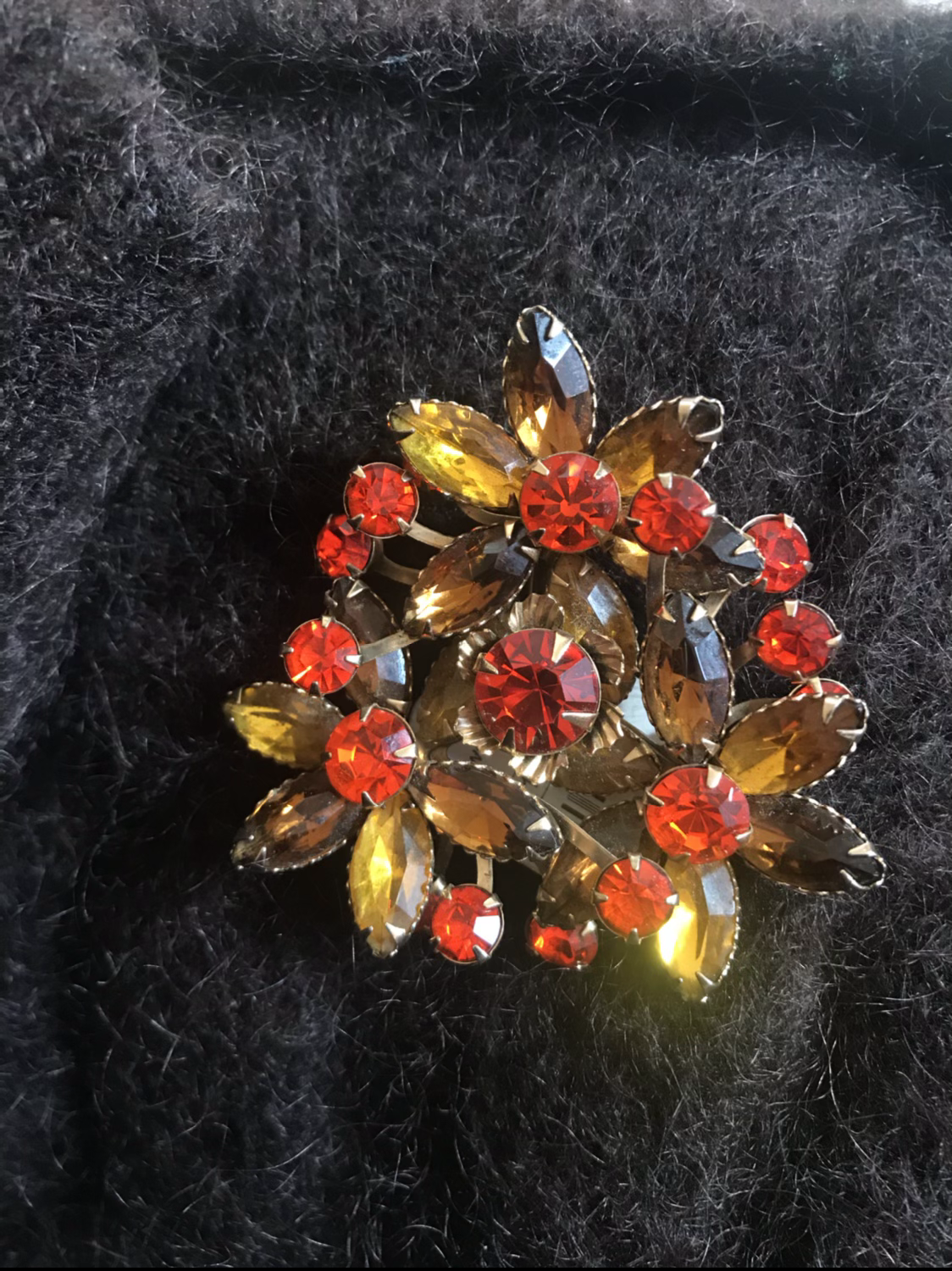 1940-50s flower pin