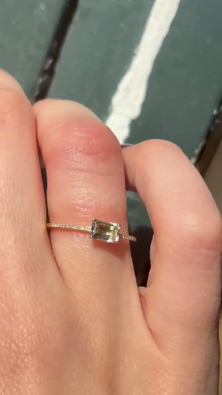 Miniature : Yellow Gold Ring with Natural Amethyst and Diamonds