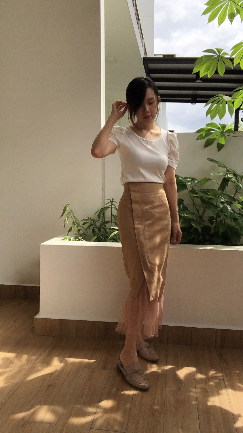 Thumbnail: Mermaid Lace Midi Skirt