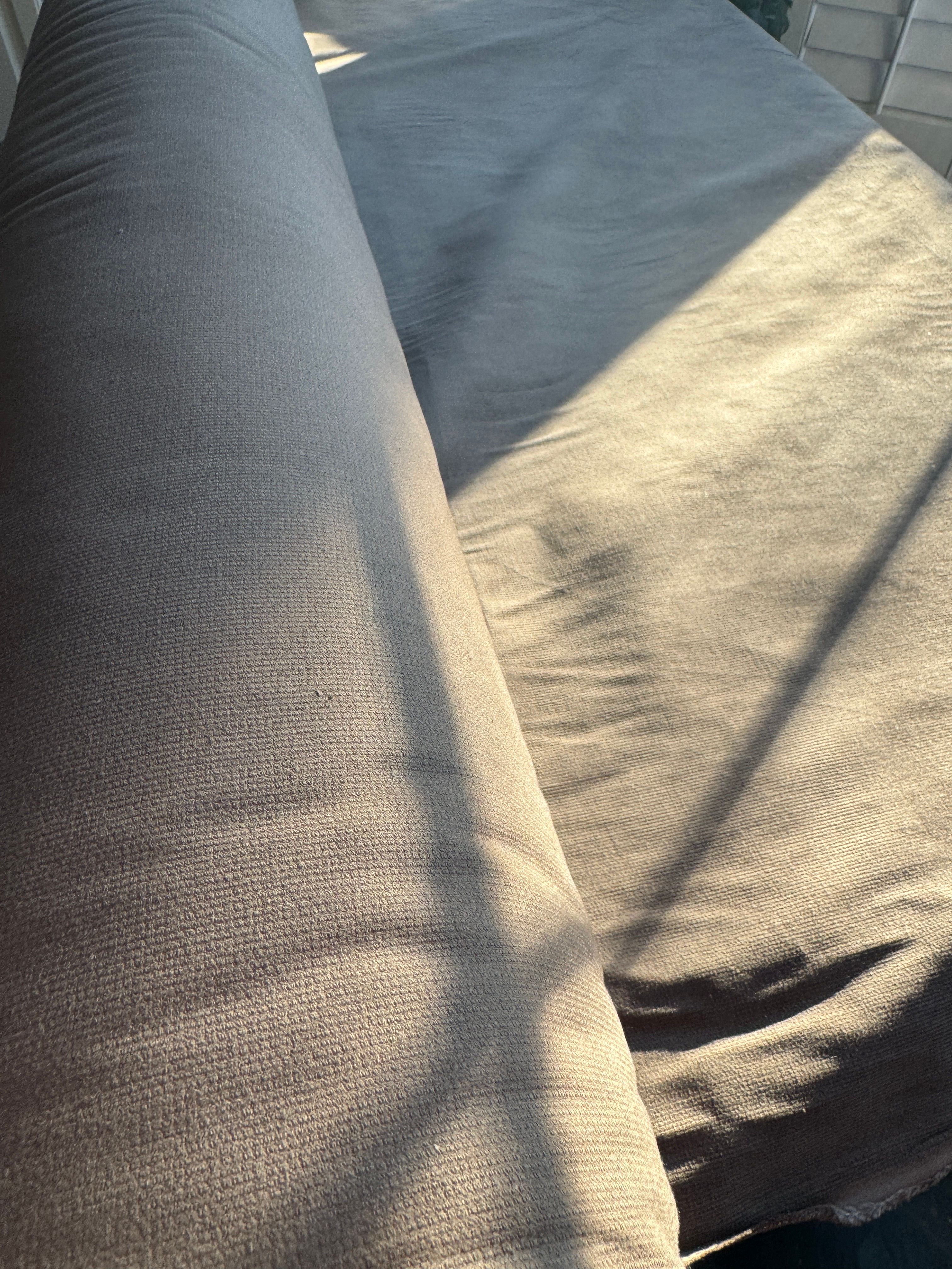 Alas Con Raíces – Brown Stretch Cotton Corduroy