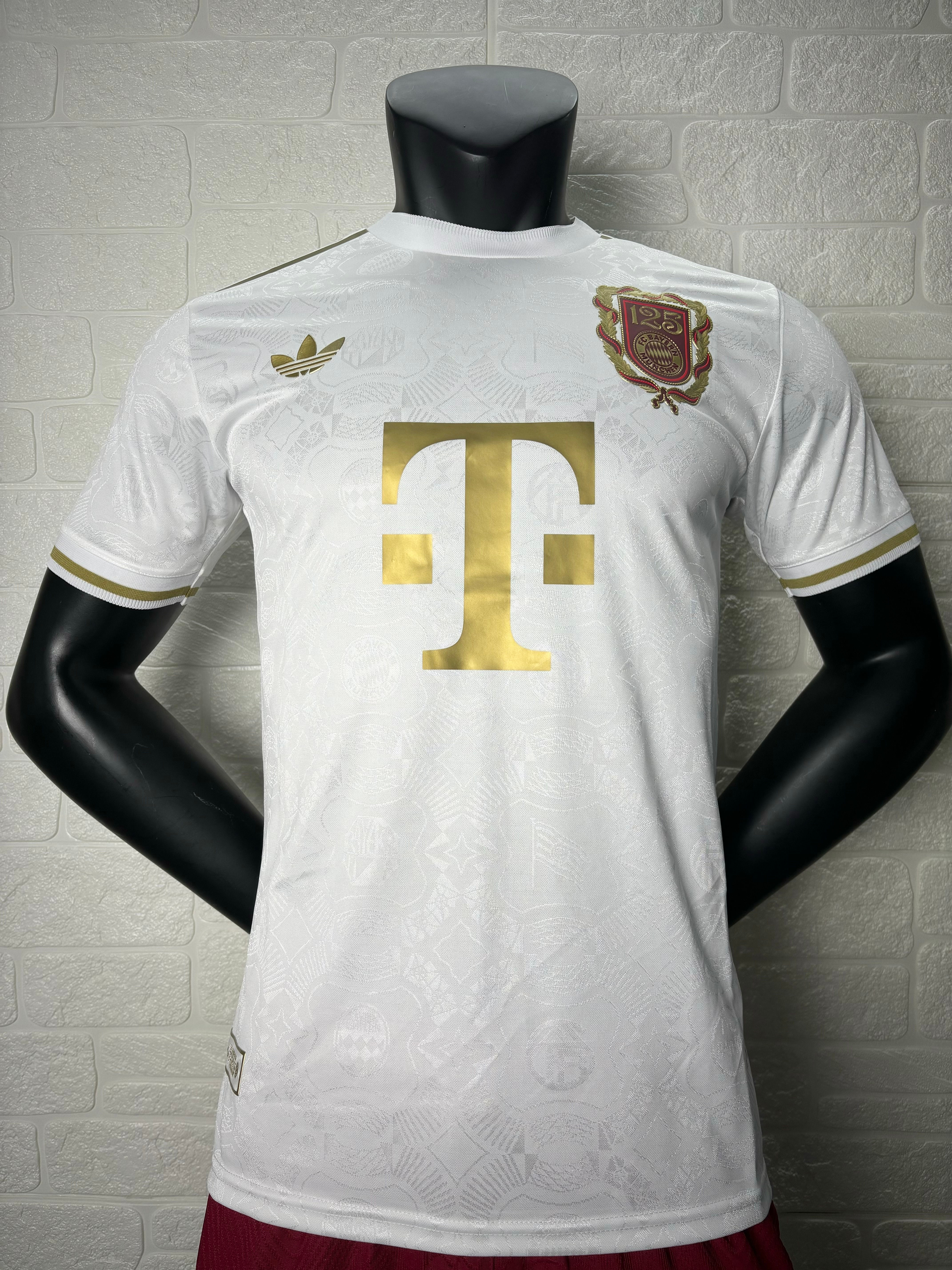 Bayern Munchen 125 Anniversary Kit White
