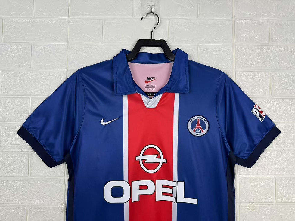 Thumbnail: Paris Saint Germain 98/99 Home Kit