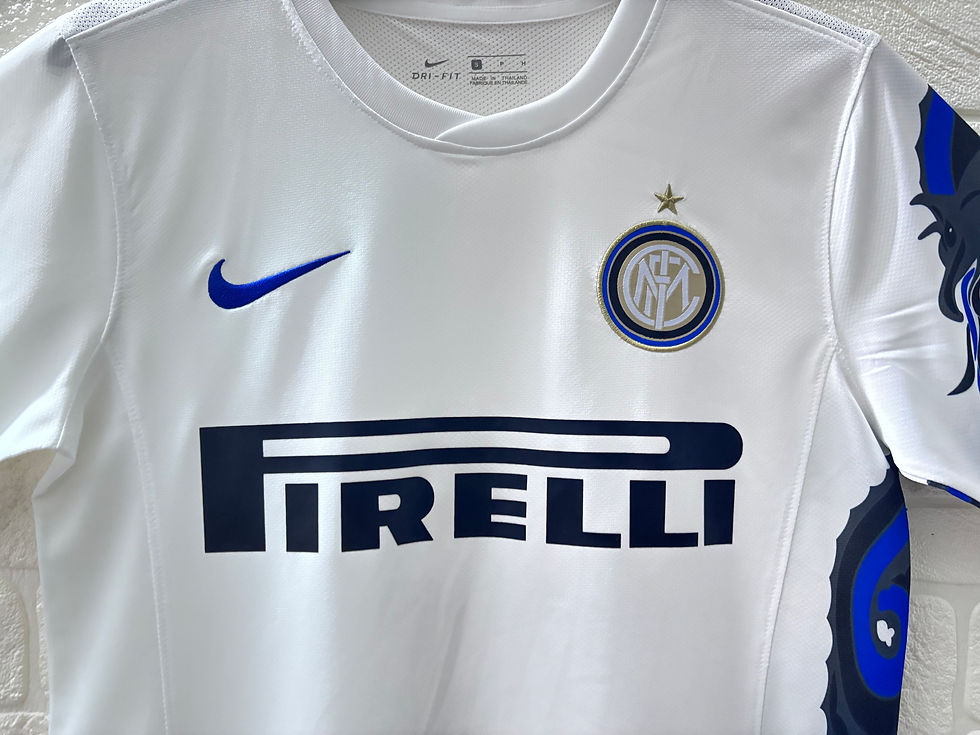 Thumbnail: Inter Milan 10/11 Away Kit