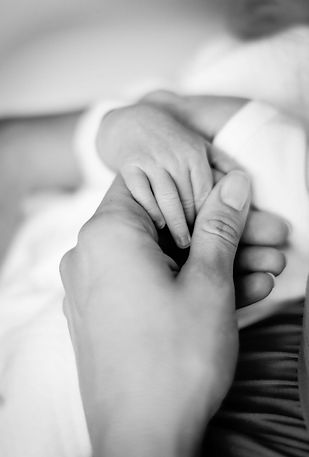 Valerie Hammacher, photographer, Portrait People schwarz weiß Foto Hands