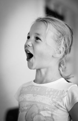 Valerie Hammacher, photographer, Kinder Portrait People schwarz weiß Foto Child Kind