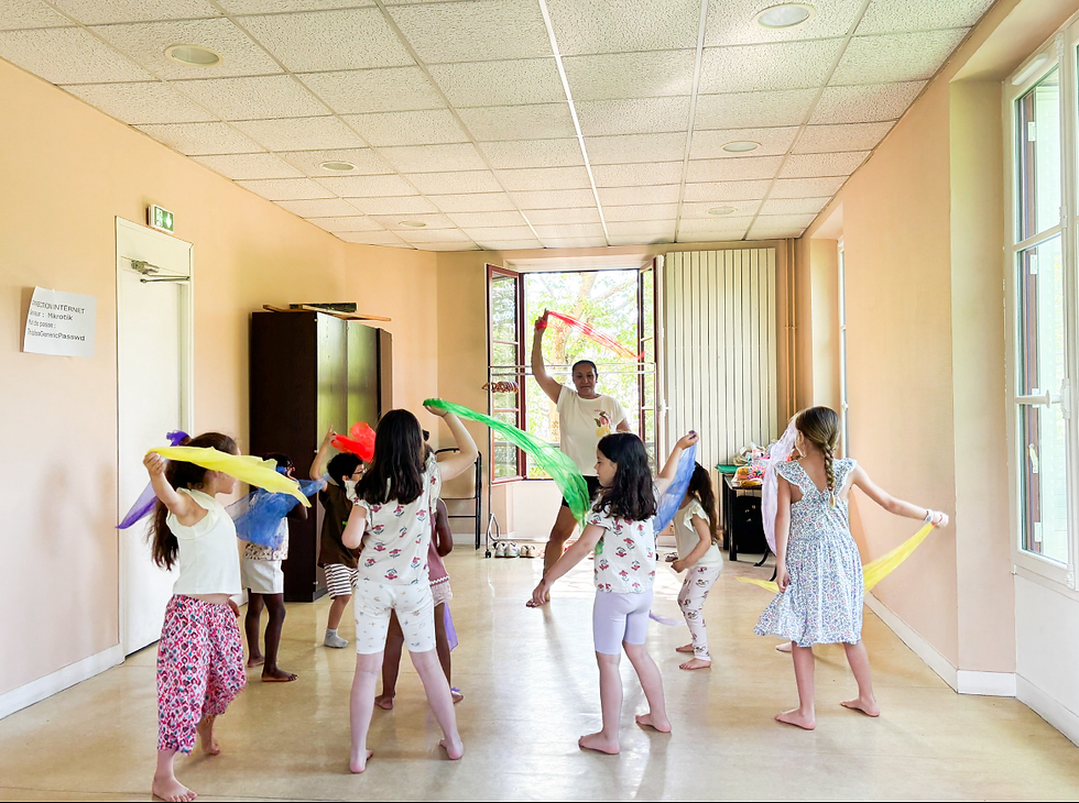 Nos cours sont dynamiques et ludiques