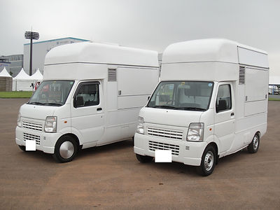 white_kichen_cars.jpeg