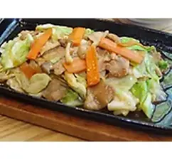 Delicious stir-fried pork and vegetables