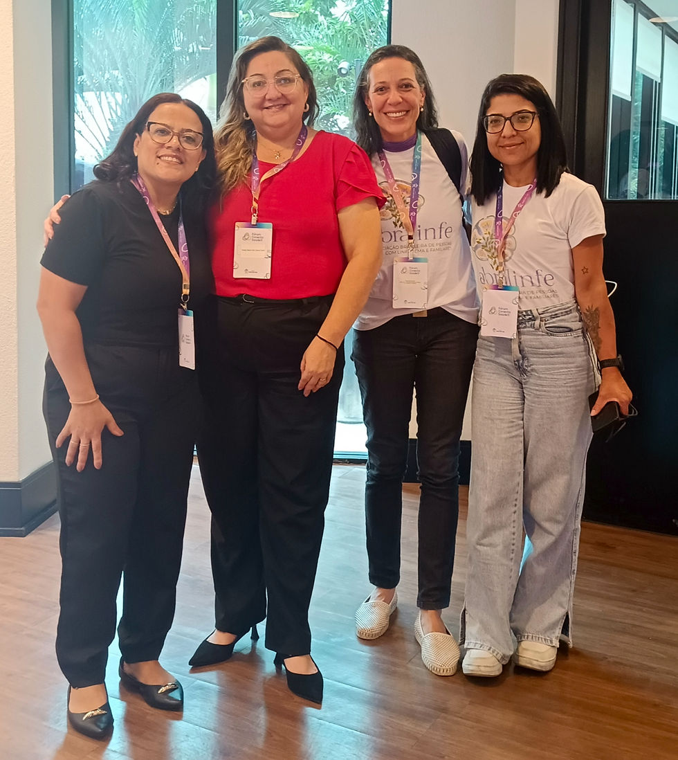 Patrícia e Rosely (Aliança Rara) com Fernanda e Heloíza (Abralinfe)