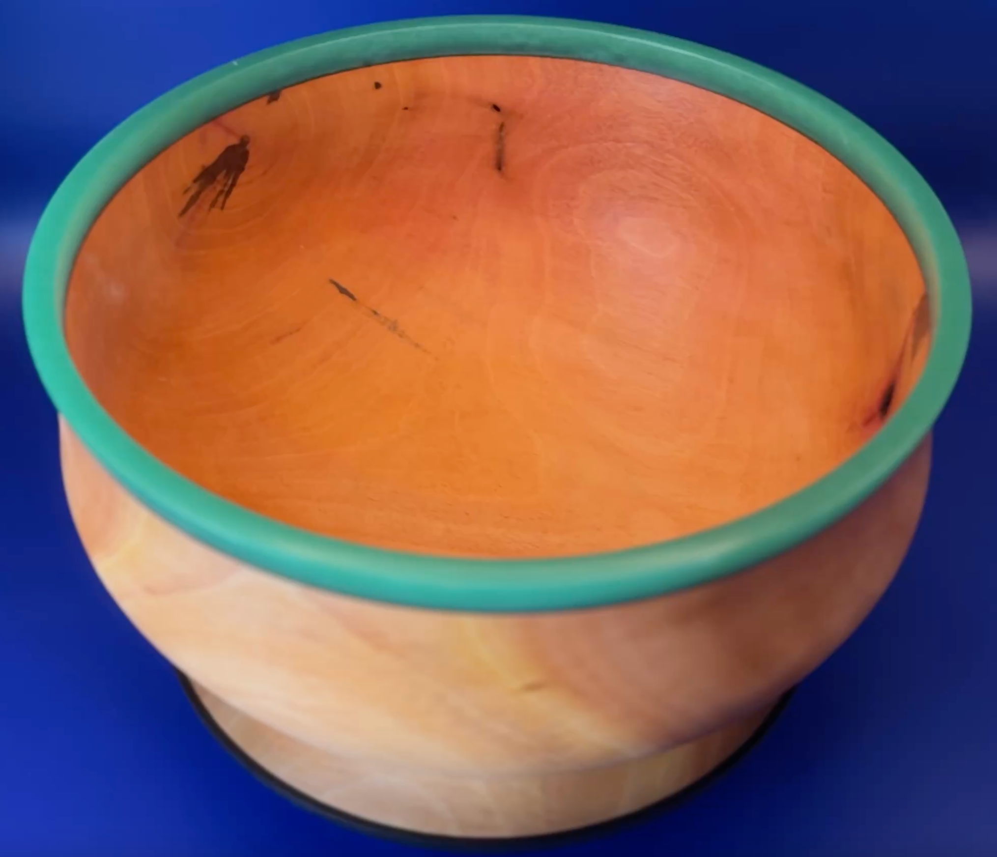 #158   Cuban Mahogany w/ Green Rim   5” x 9.5”   1.98 lbs.