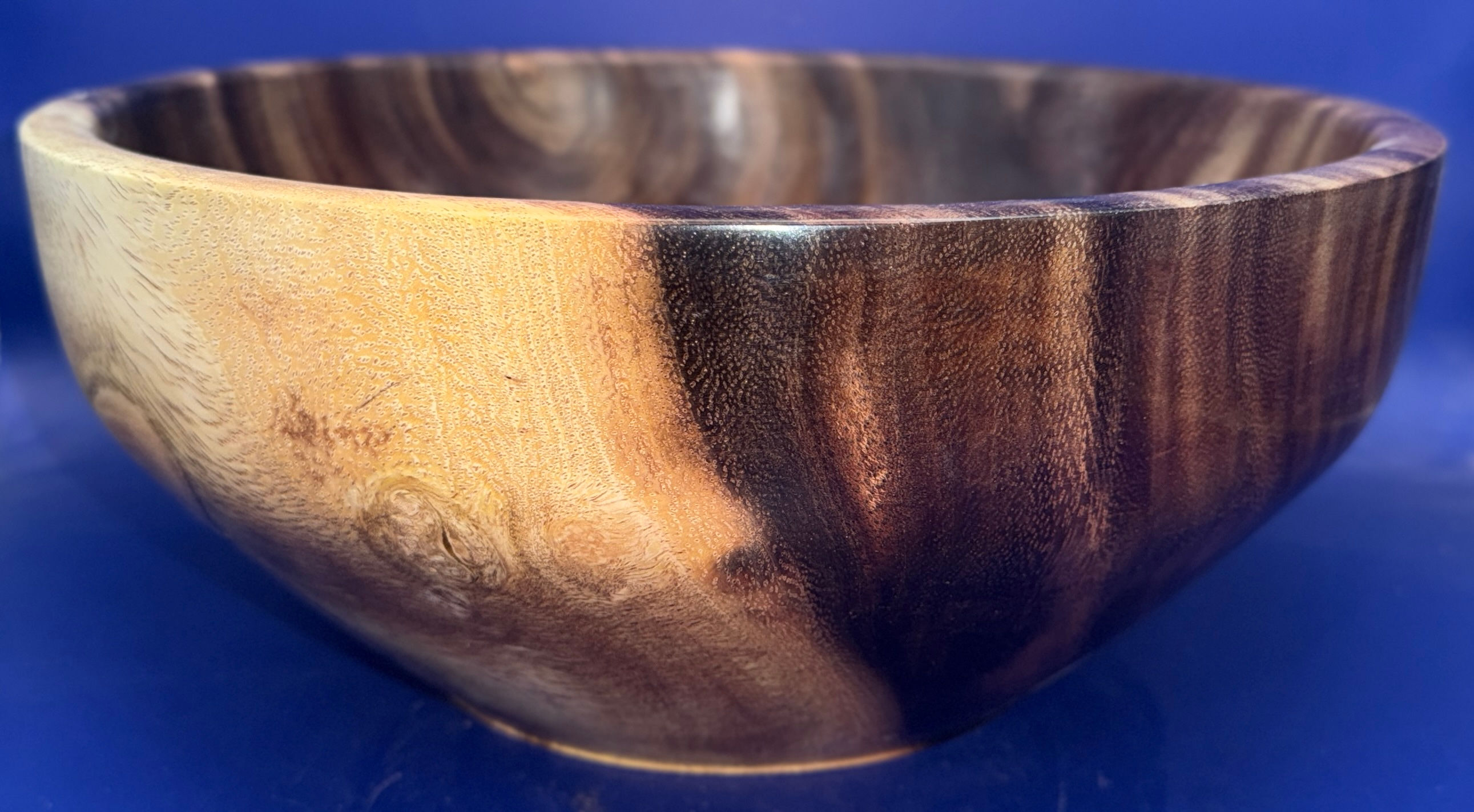 #225   Woman's Tongue   5"x11.5"   3.52 lbs.