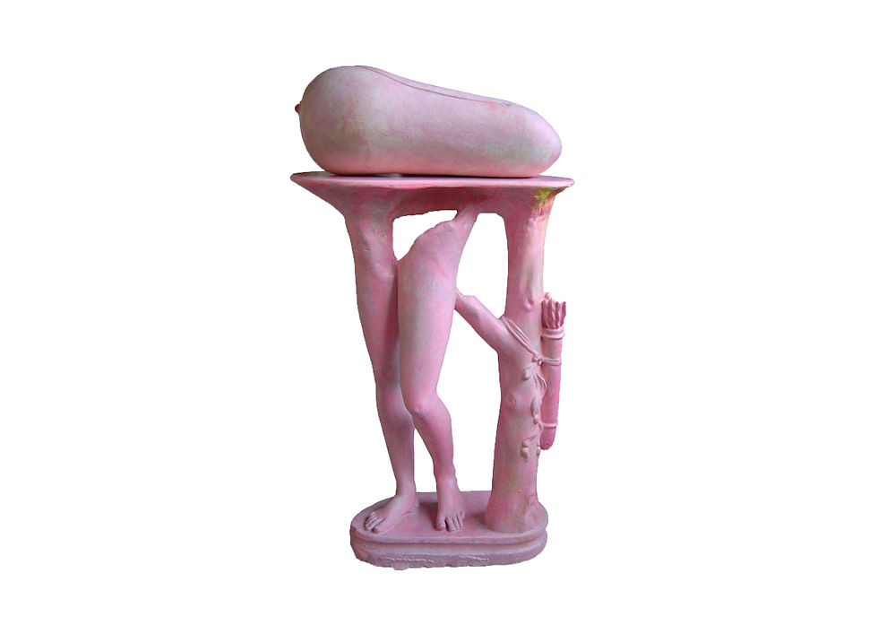 Guéridon rose et sa boite à objets