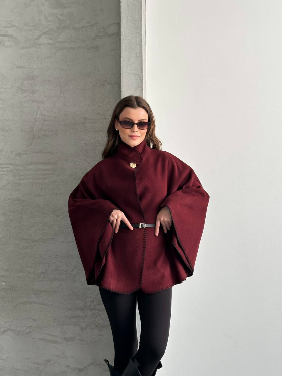 الصورة المصغرة: جاكيت نسائي من اللباد مع حزام