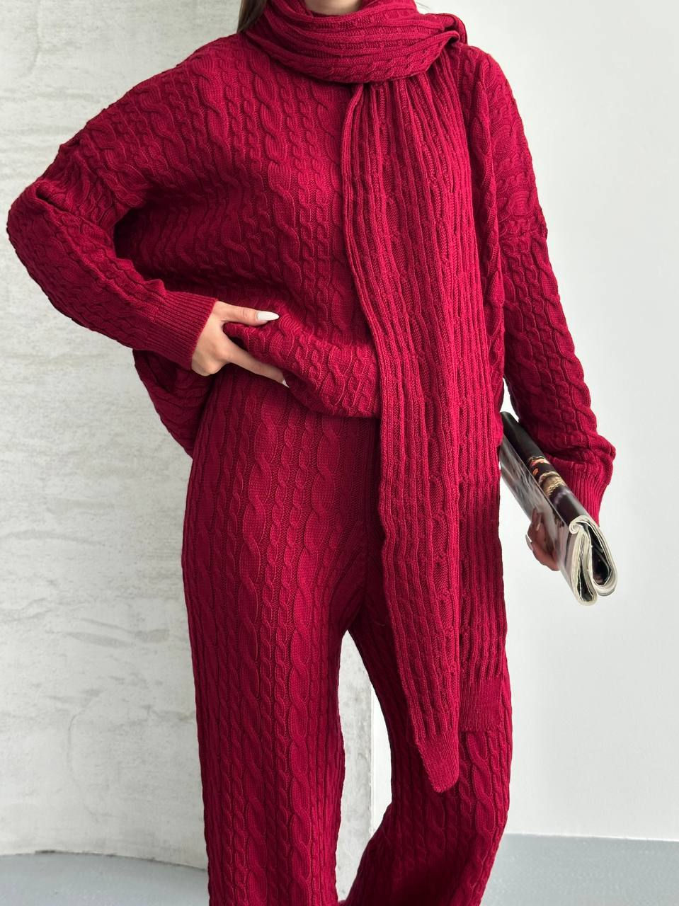 الصورة المصغرة: طقم تريكو من 3 قطع باللون العنابي