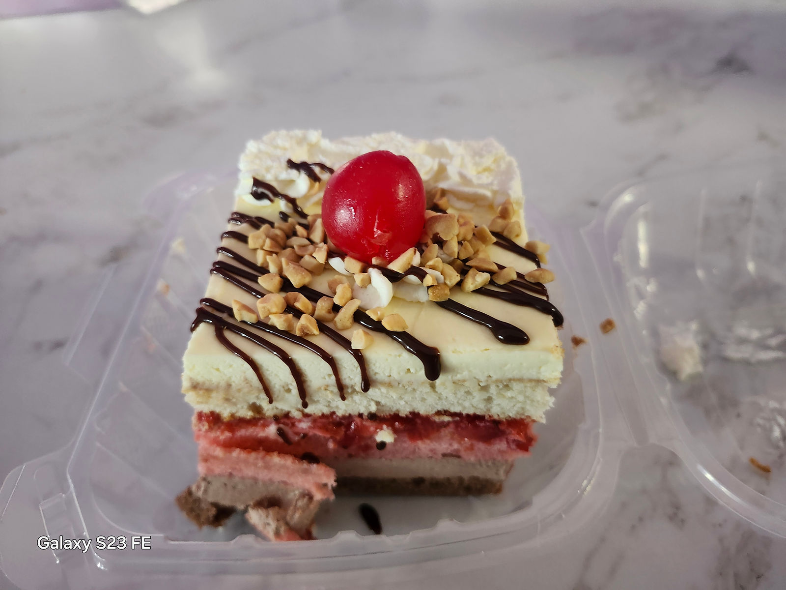 Cakes & Cheesecakes by the Slices