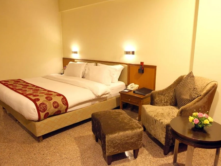 Tips for Booking Hotels in Surat for Large Groups or Families
