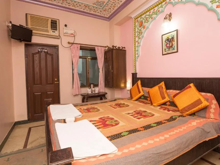 Hotels in Jaipur for Solo Travelers: Safety and Comfort Tips