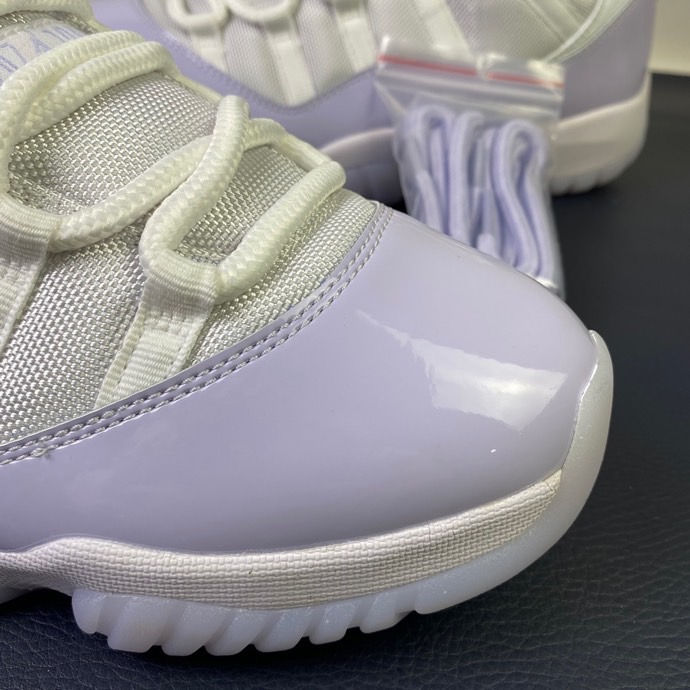 Thumbnail: AJ 11